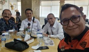 Boy G. Rahman, Wakil Ketua GPEI Jawa Timur bersama Ketua GPEI Jawa Timur, Isdarmawan Asrikan, pada sosialisasi alat pemindai pada Rabu (16-9) di Ruang Toba, TPS
